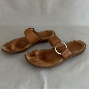 Born leather toe ring sandals